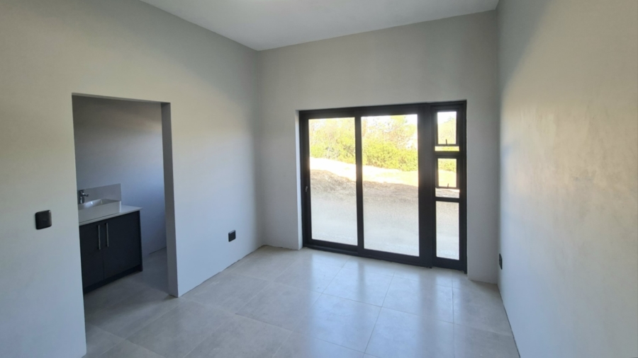 4 Bedroom Property for Sale in Whale Rock Western Cape